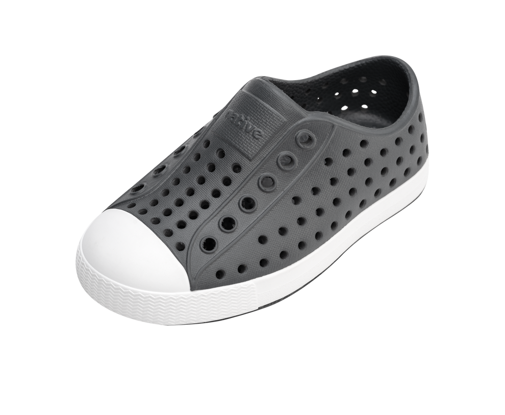 Native NEW IN BOX jefferson black, 12 little kid