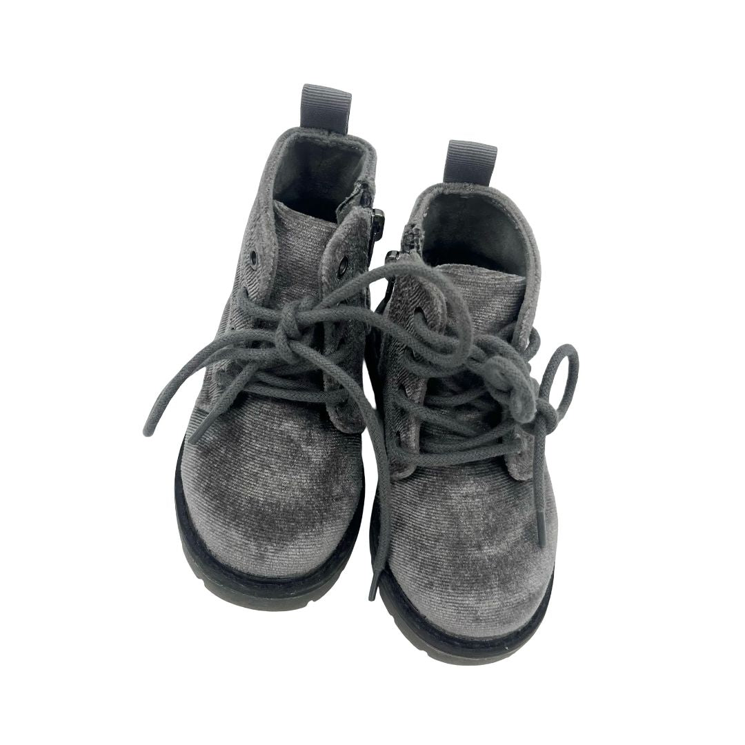 Zara grey boots, euro 19 little kid