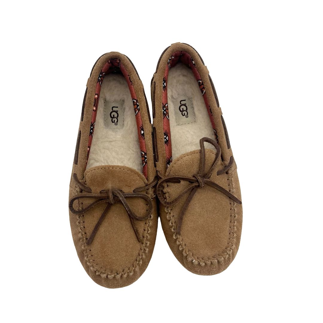 Ugg dakota mocassin slippers, 1 big kid