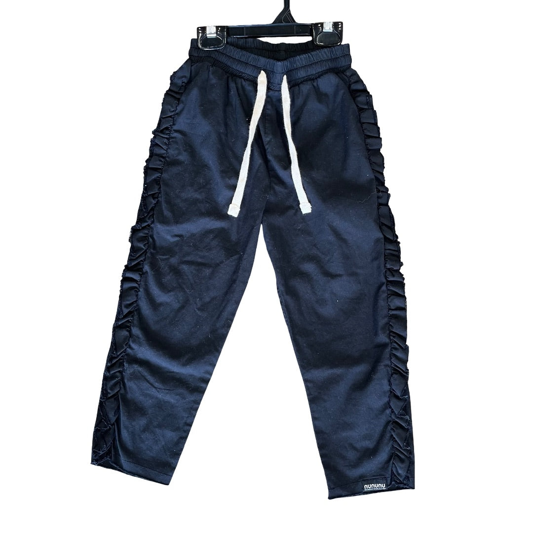 Nununu new with tags black pants, 4-5 years