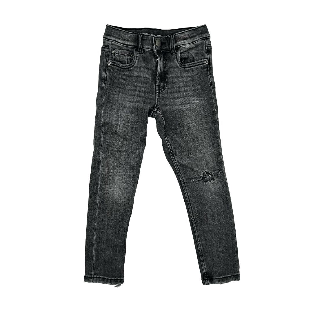 Zara super elastic black denim w/hole, 6 years