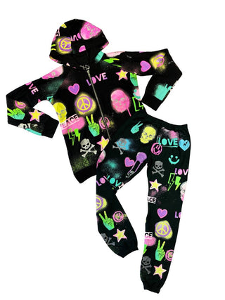 Chaser Black and Graphic Set with Zipup and Sweatpants, 10 years