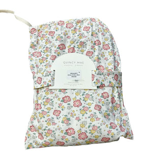 Quincy Mae Fitted crib sheet new with tags, 28x52x9