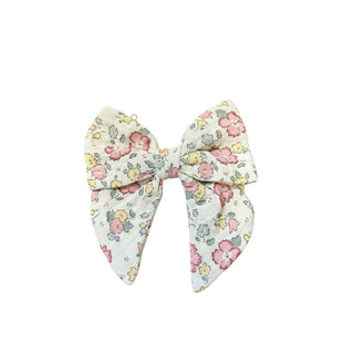 Quincy mae Hair bow new with tags, One Size
