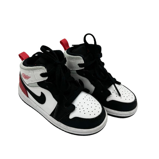 Nike Air Jordans, 8 little kid