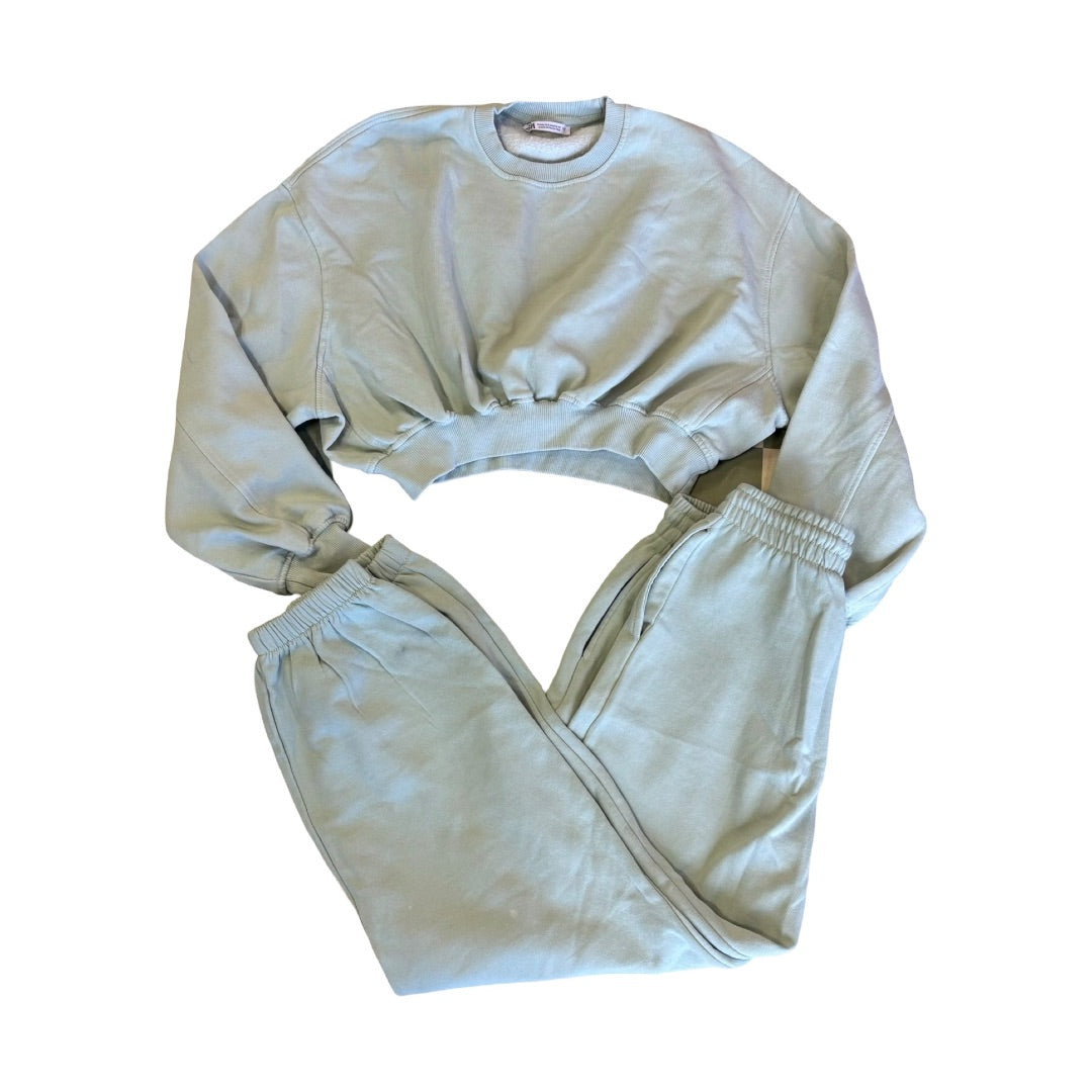 Zara eucalyptus green cropped sweatsuit , Women’s medium