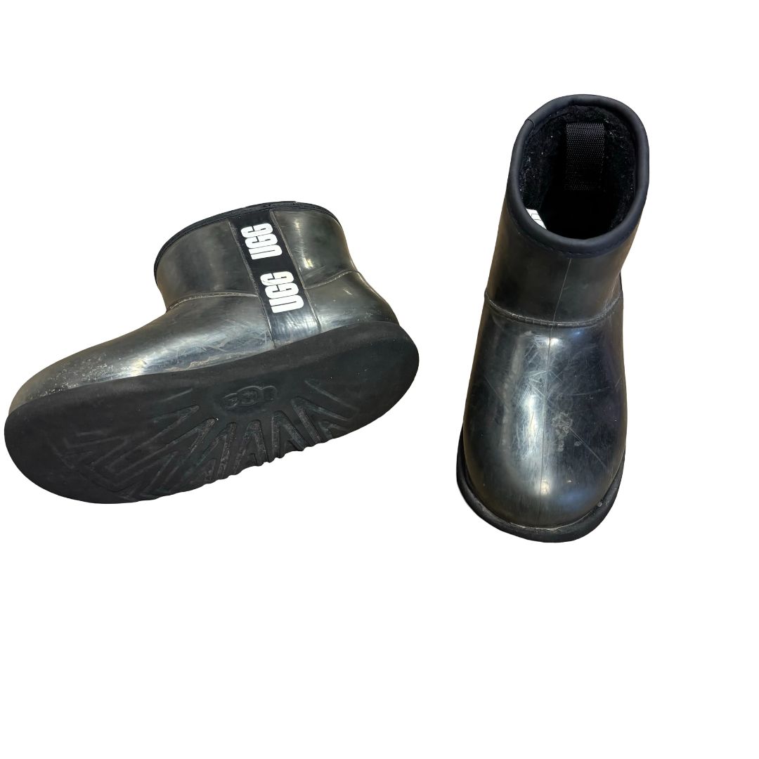 Ugg classic clear black winter boots, 2 big kid