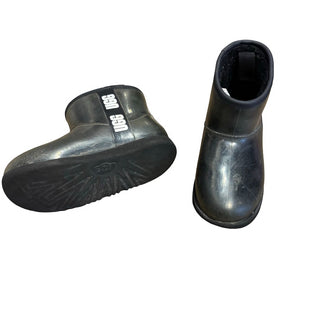 Ugg classic clear black winter boots, 2 big kid
