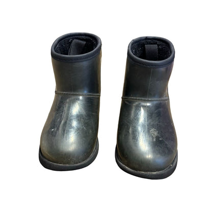 Ugg classic clear black winter boots, 2 big kid