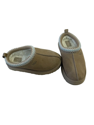 Ugg Taz slippers, 1 big kid