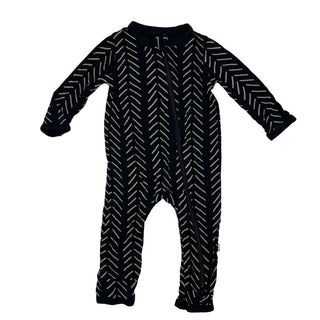 Kyte black w/pattern sleeper/playsuit, 3-6 months