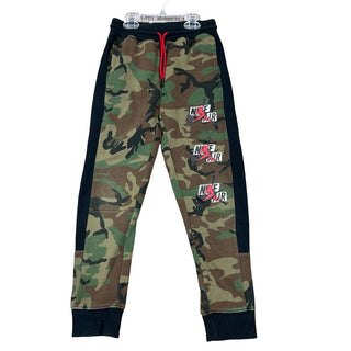 Nike camo nike air sweat pants, 8-10 years