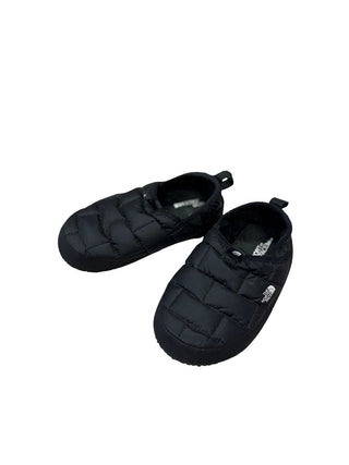 The North Face Black Quilted Slippers, 2 big kid