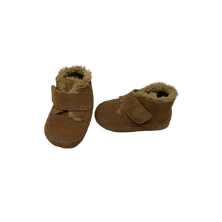 Old soles Suede bootie shoes with sole, Eu 19 (9-18 months)
