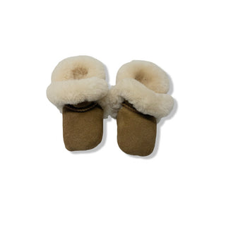 Ugg booties, 0/1 ( 3-6 months)