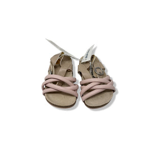 Old navy New with tags sandals, 3-6 months