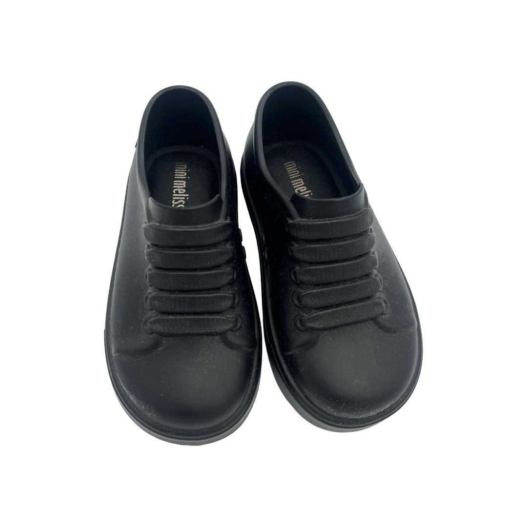 Mini Melissa black sneaker lookalikes, 7 little kid