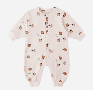 Quincy Mae Relaxed Jumpsuit in Love Bug Petal Pattern - New With Tags, 3-6 months