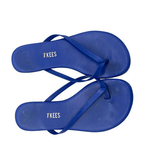 Tkees blue flip flops, 1 big kid