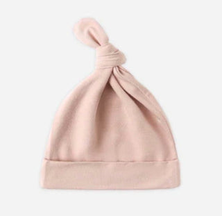 Quincy Mae Knotted Baby Hat in Blush - New With Tags, 0-6 months