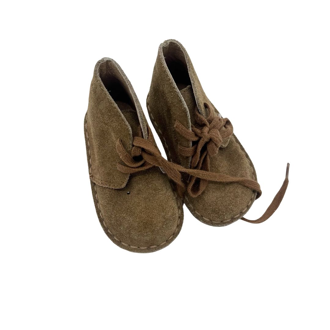 Ralph Lauren suede desert boots, 4 little kid