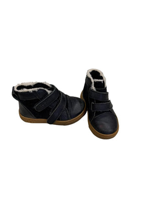 Ugg Black boots, 6 little kid