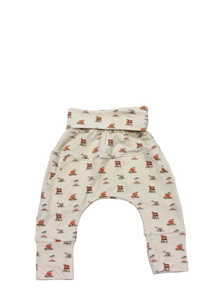 Little yogi Little huts white sand pants new with tag, 6-12 months