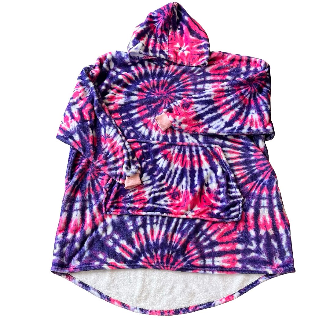 Top Trendz tie dye fuzzy pull over, one size