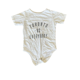 Mini Mioche Toronto vs Everyone onesie, 6-12 months