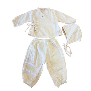 Wild Wawa New w/tags bundle baby set w/bees, 3-6 months
