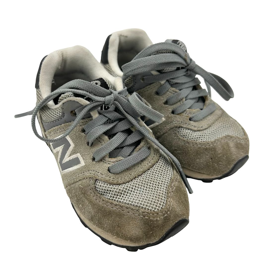 New Balance grey 574, 7 little kid