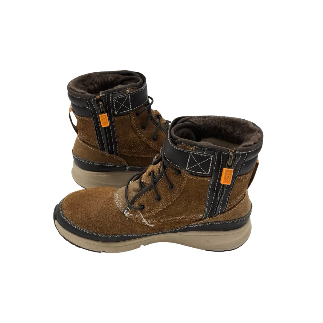 Ugg Arren weather winter boots, 4 big kid