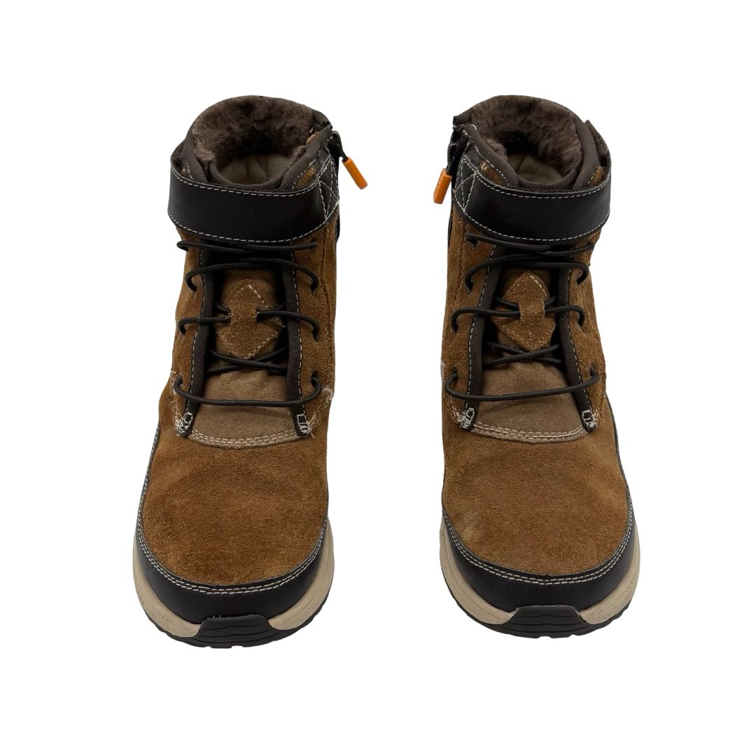 Ugg Arren weather winter boots, 4 big kid