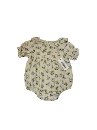 Quincy Mae Francy set winter berry - new with tag, 3-6 months