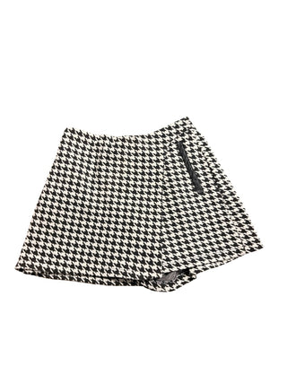 Zara Black and White mini skort, 10 years