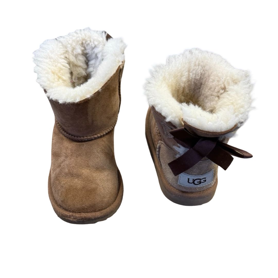 Ugg chestnut Mini Bailey Bow II boot, 9 little kid