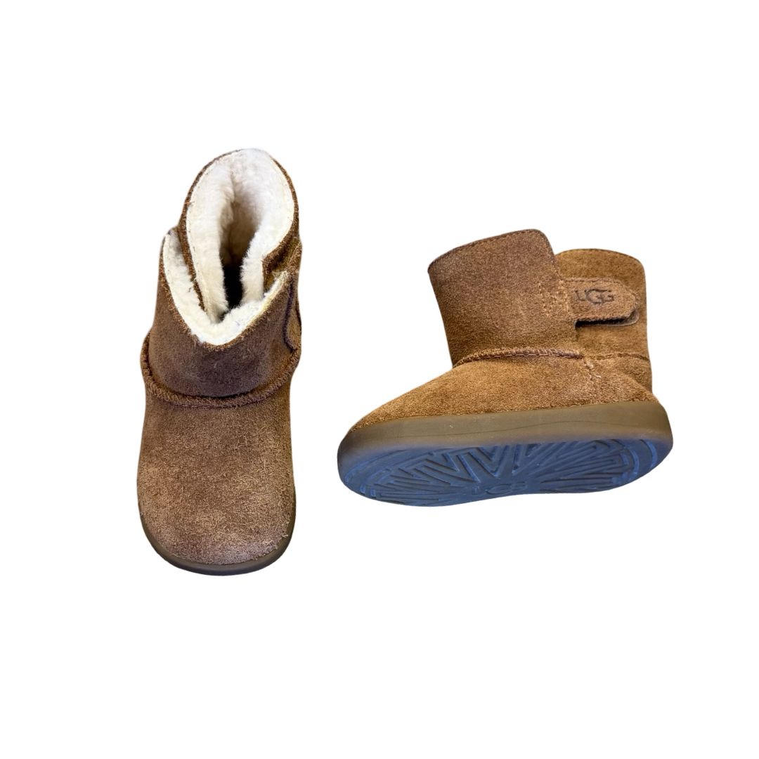 Ugg chestnut suede Keelan II winter boots, 4/5 little kid