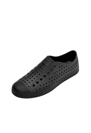 8 little kid Native Jefferson Sandal in Jiffy Black New with Tags