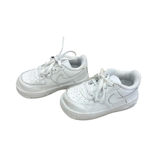 Nike White Air Force’s, 7 little kid