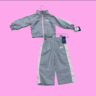 Nike set, 18 months