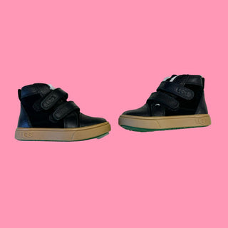 Ugg new with original box, 6