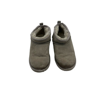 Ugg Grey boots, 1 big kid