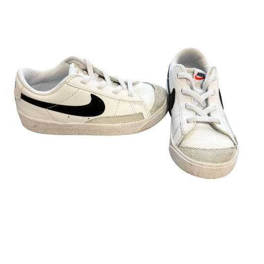 Nike sheos, 10 little kid