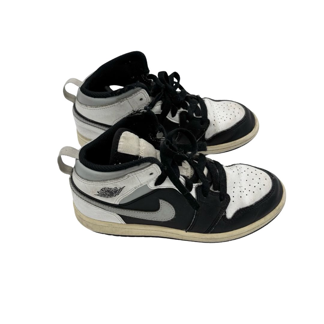 Nike black/grey Air Jordan Retro High top, 3 big kid