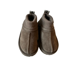 Uggs Shoes/boots, 7 little kid