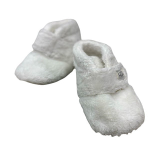 Ugg White Fleecy Ugg Slippers, 2-3 little kid