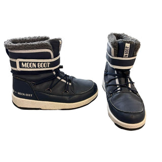 Moon Boots boots, 4.5 big kid