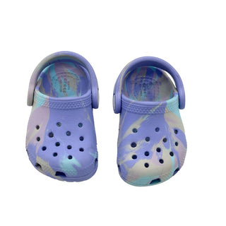 Crocs shoes, 4