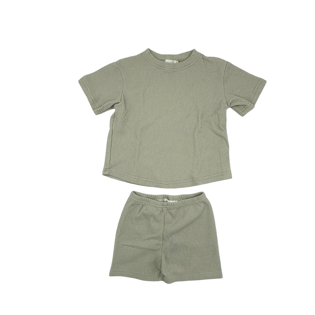 Mikki Rae Taupe waffle set, 4 years