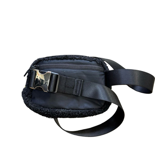 Lululemon Everywhere Fleece Belt Bag in Black, o/s